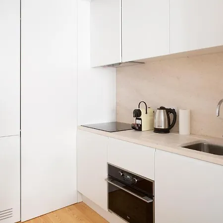 Plum Guide - Golden Feathers Appartement